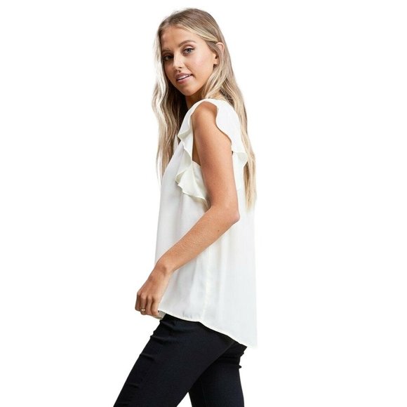 Array Blouse M Ivory Flutter Sleeve Gathered Pleated Neckline NEW - Picture 4 of 6